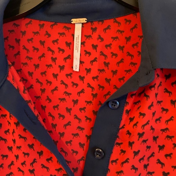 Free People Red & Navy Horse Print Pullover Blouse/Top - Picture 2 of 8